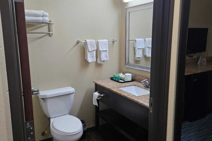 Room 21 of 39