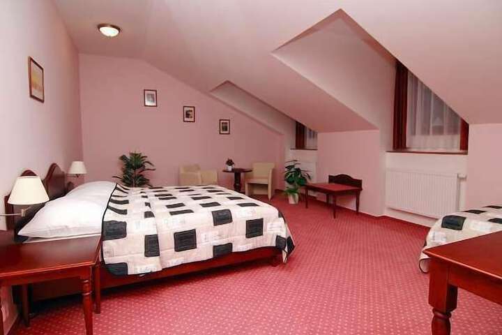 Room 16 of 46