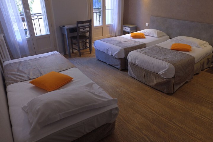 Room 12 of 41