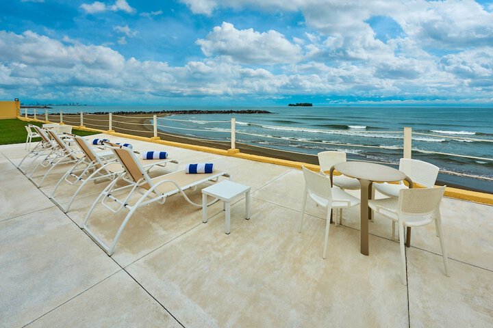 Terrace/Patio 46 of 47
