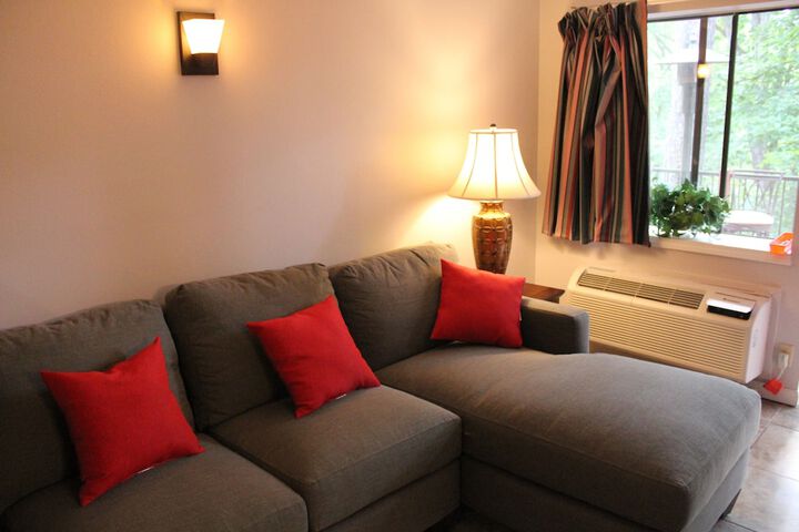 Room 81 of 219