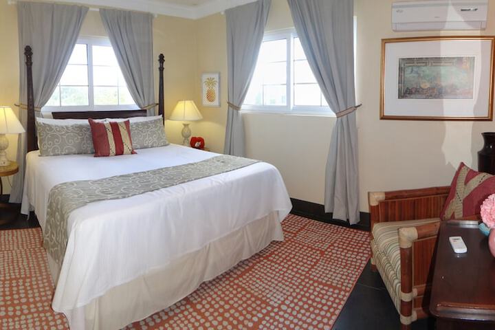 Room 13 of 72
