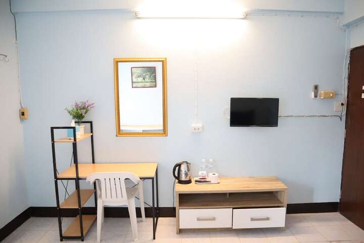 Room 8 of 31