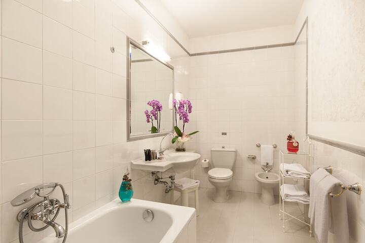 Bathroom Interior Photo