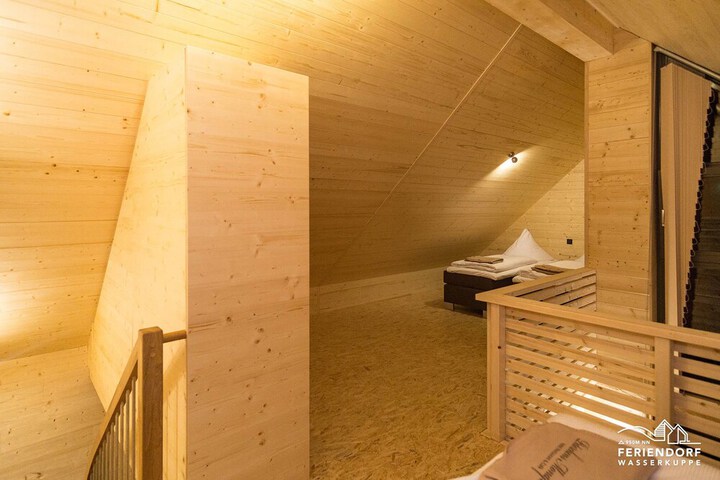 Room 2 of 16