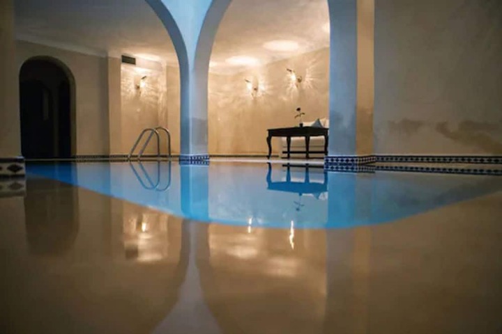 Hotel Pool