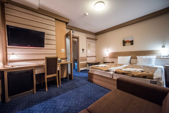 Room 10 of 39