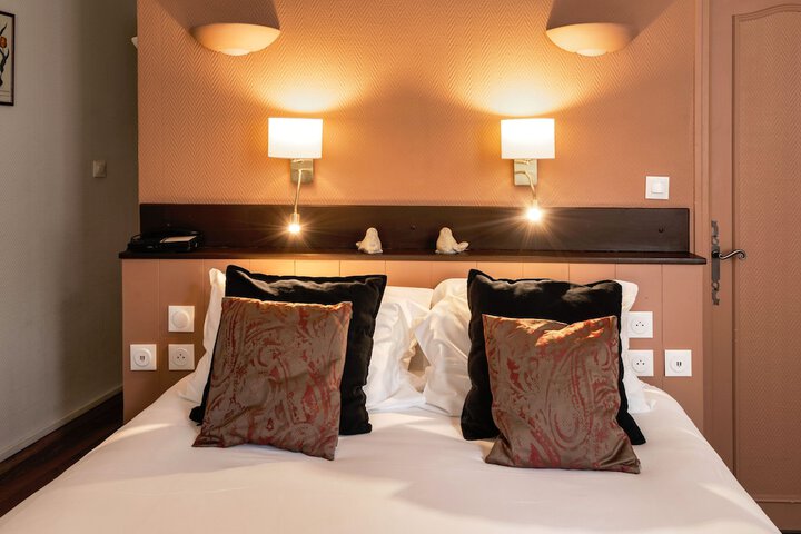 Room 34 of 209