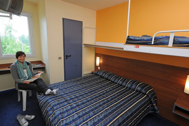 Room 8 of 25