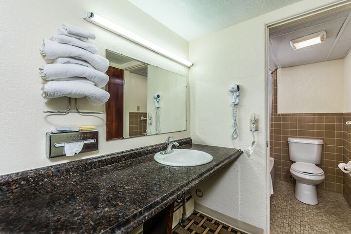Room 14 of 29