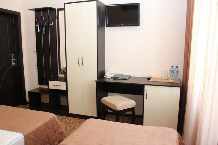 Room 7 of 37