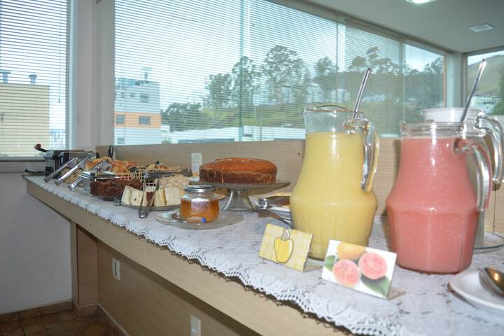 Breakfast/Coffee Service 25 of 36