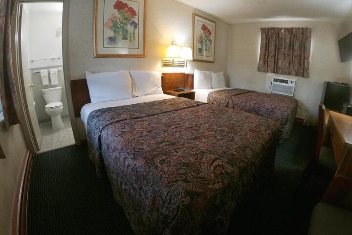 2 Double Beds (5 of 6)