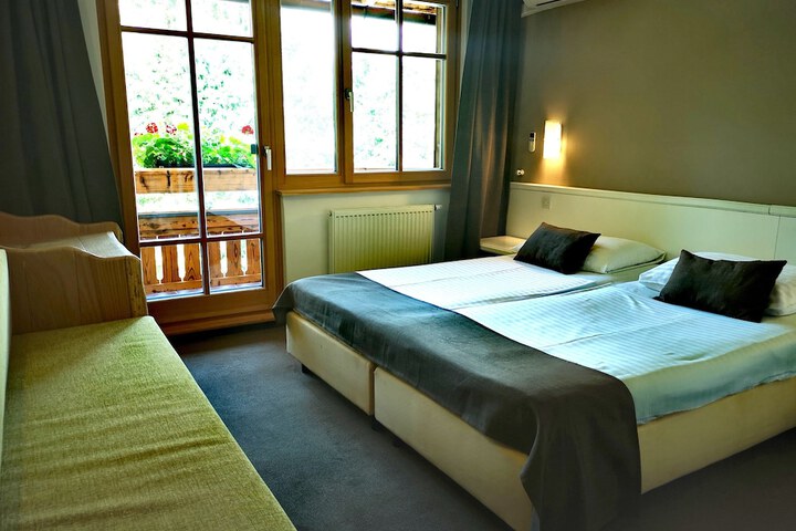 Room 19 of 64