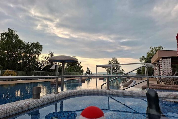 Pool 49 of 76