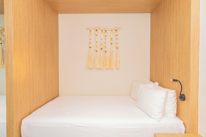 Room 27 of 335