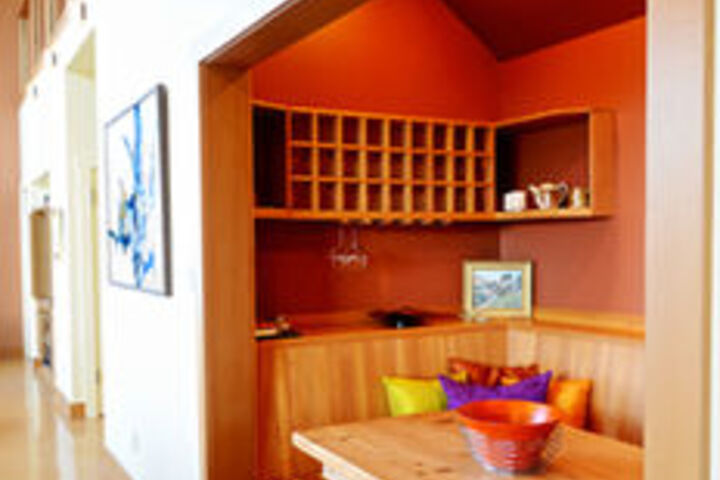 Room 27 of 40