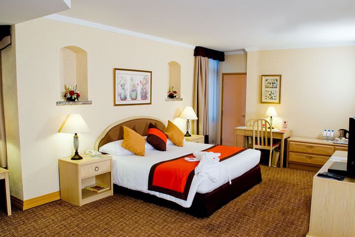 Room 7 of 48