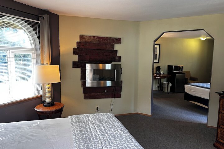 Room 132 of 390