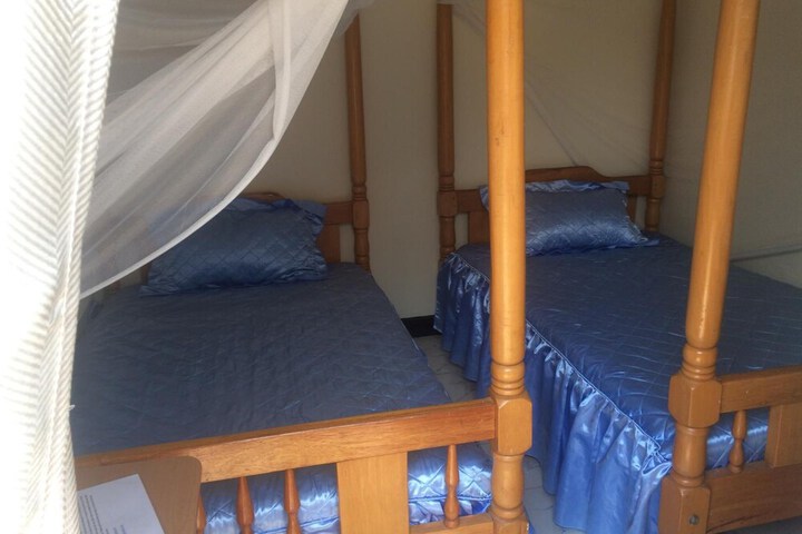 Room 11 of 41