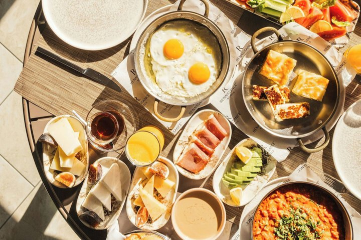 Breakfast/Coffee Service 65 of 123