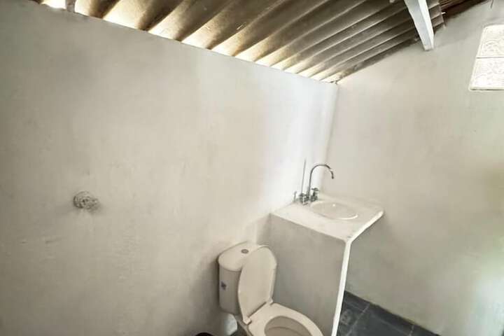 Room 13 of 22