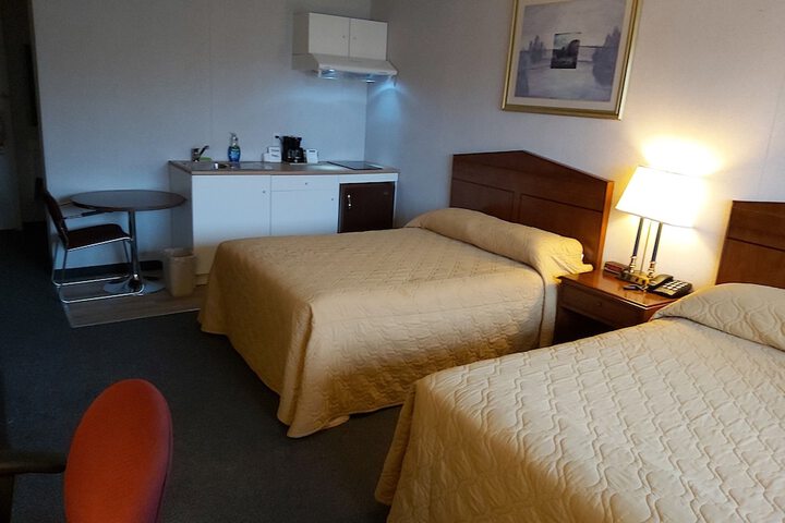 Room 11 of 27