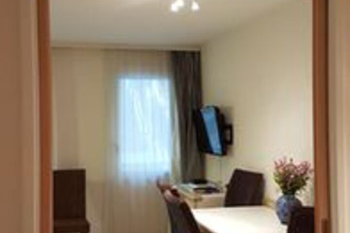 Room 16 of 57