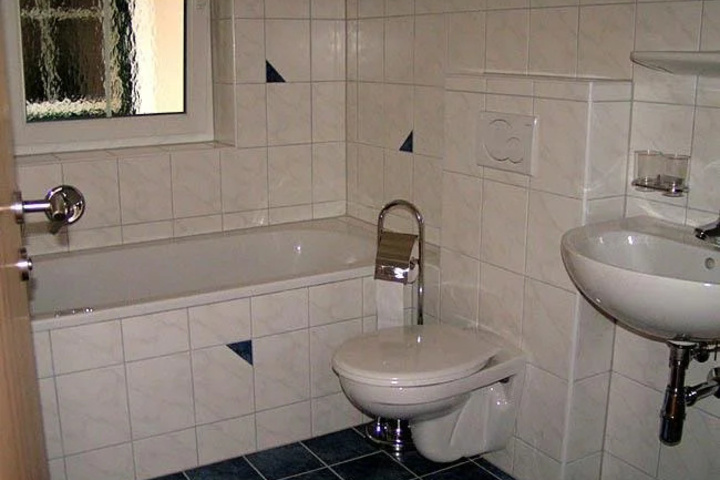 Room 7 of 14