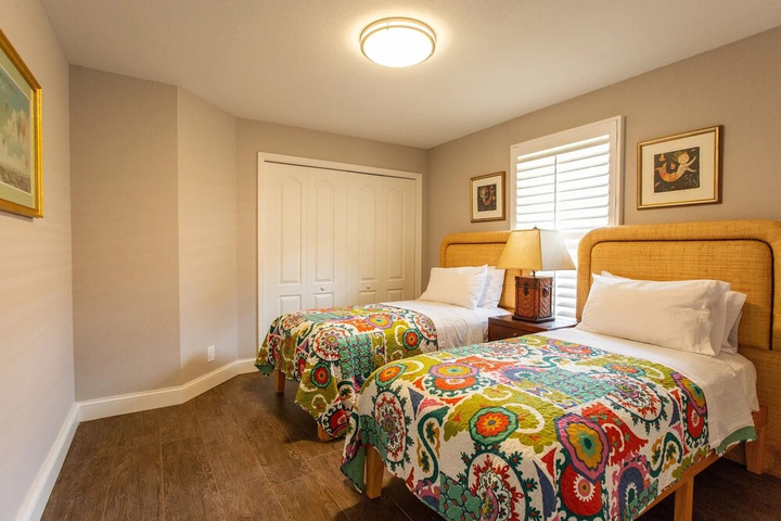 Room 2 of 21