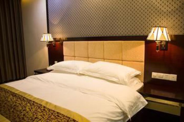 Room 34 of 49