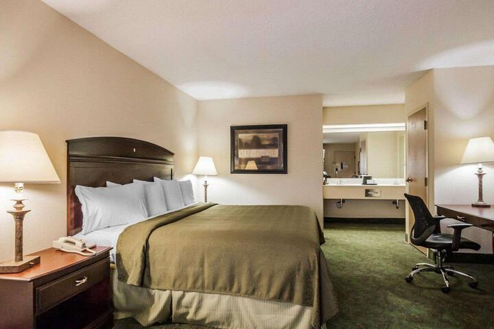 1 King Bed (9 of 16)