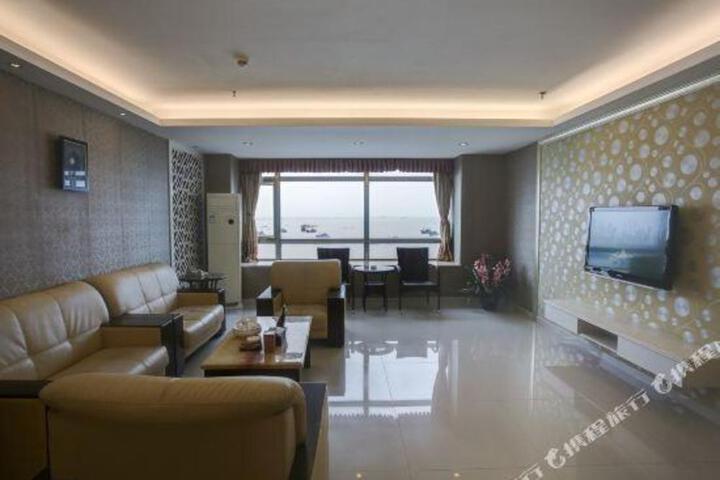 Century Seaview Hotel