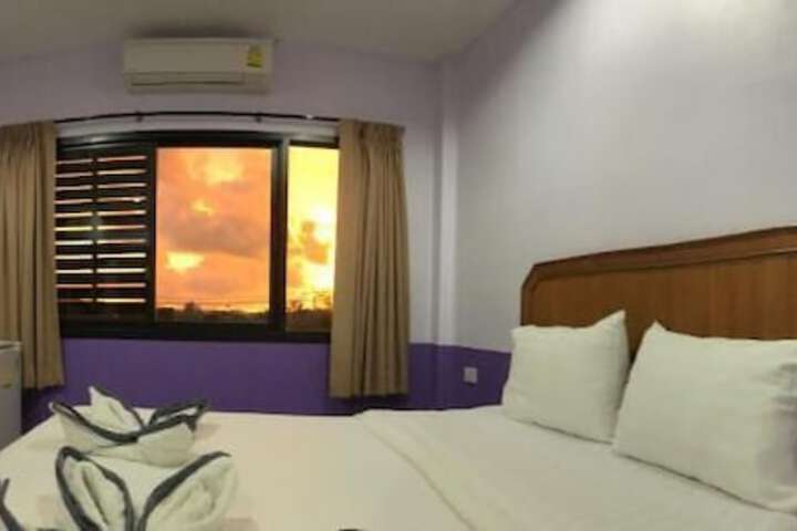 Room 7 of 40