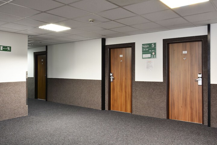 Ballroom/Hall 38 of 47