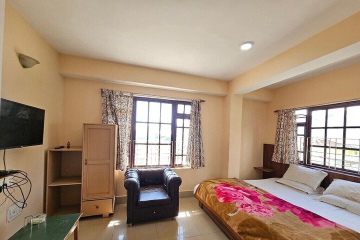 Room 2 of 22