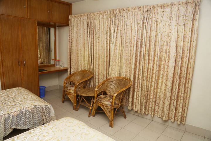 Room 6 of 24