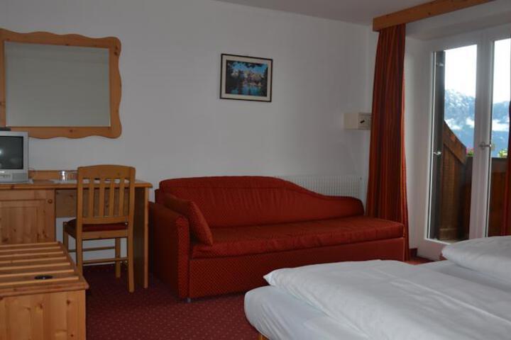 HOTEL SCHOENBLICK