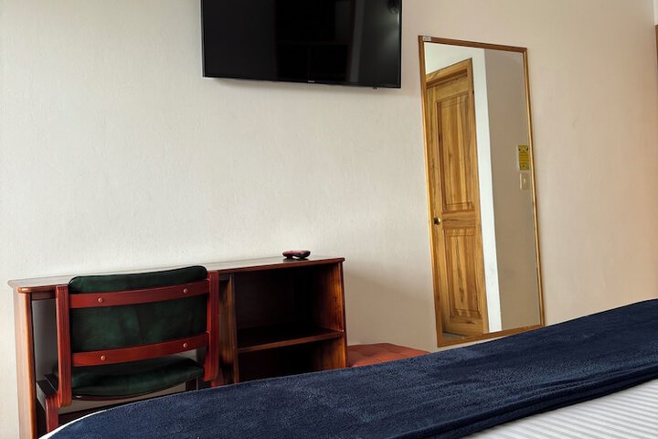 Room 8 of 47
