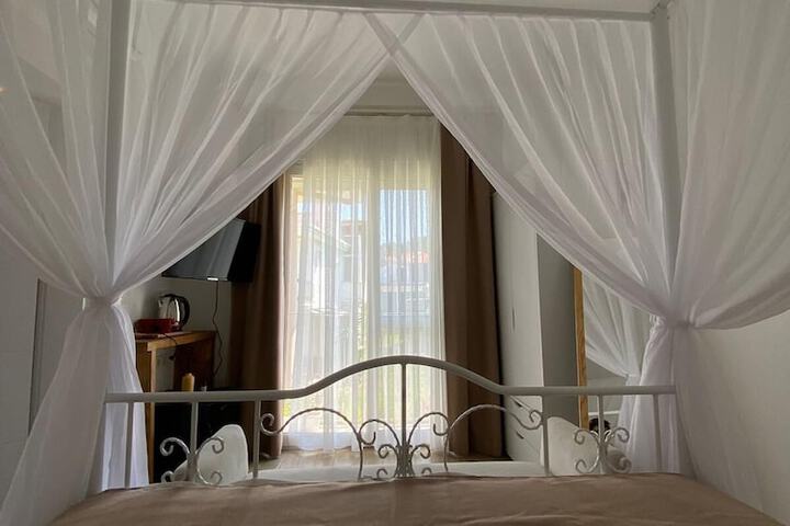 Room 48 of 184
