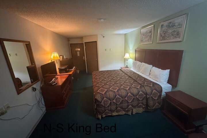 Room 18 of 24