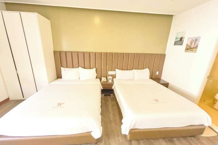 Room 14 of 68