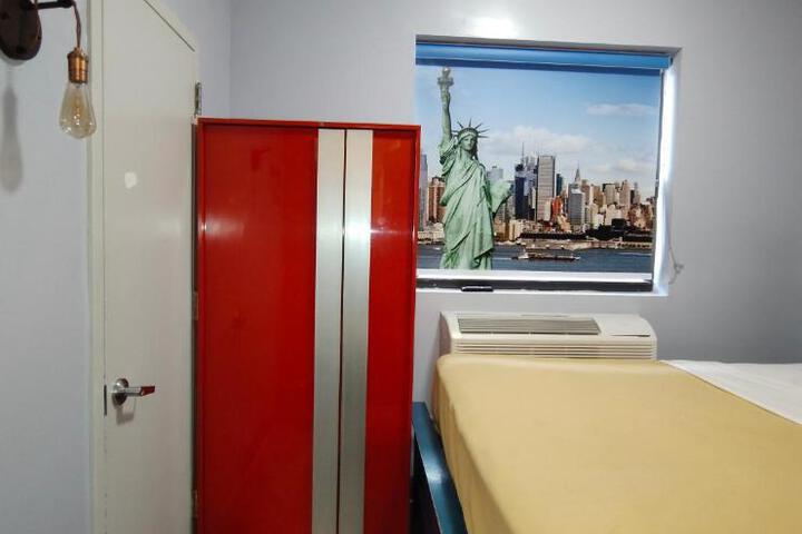 Standard Room, King or Two Doubles (1 of 5)
