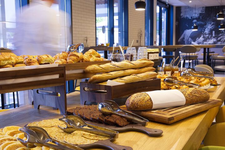 Breakfast/Coffee Service 57 of 114