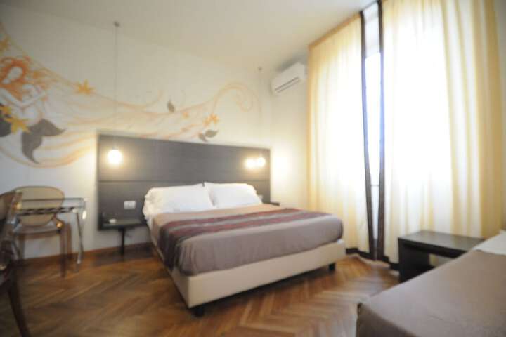 Room 8 of 50