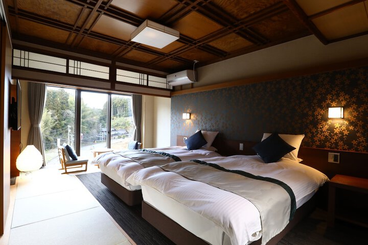 Room 5 of 95