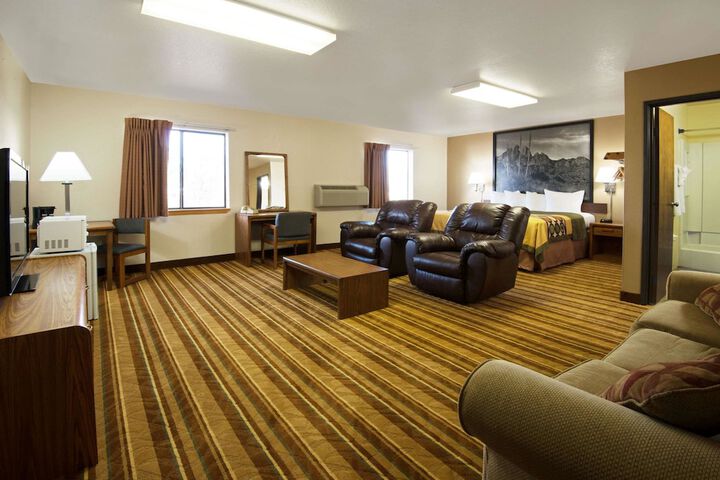 Room 7 of 34