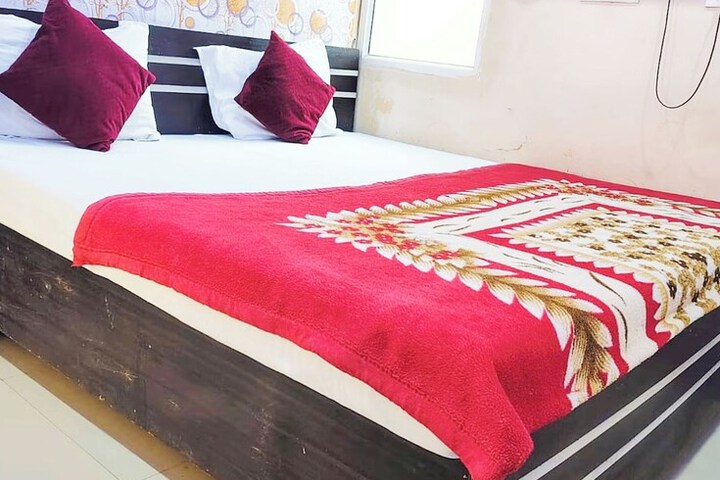 Room 11 of 26