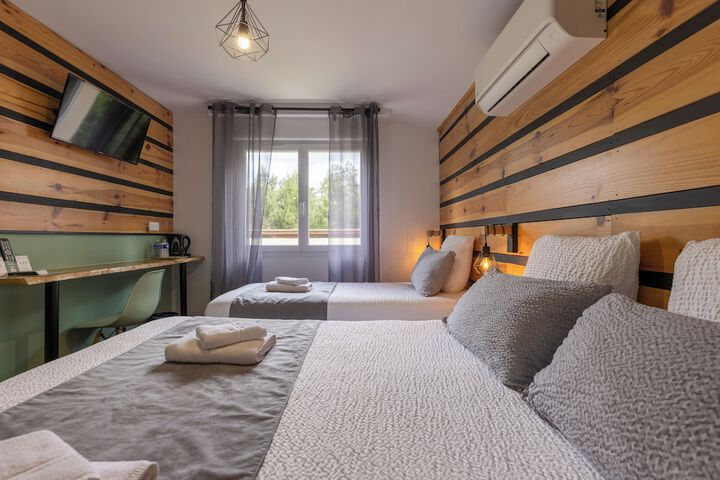 Room 8 of 17