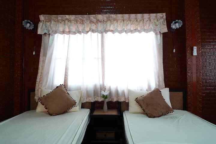 Room 19 of 32